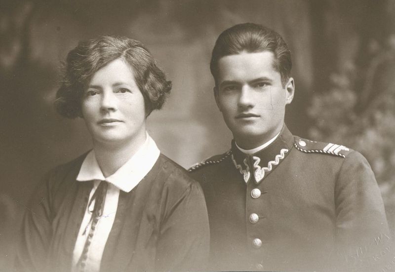 Roman Smoluchowski z matką (1926) Roman Smoluchowski z matką